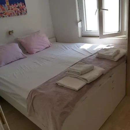 Helena Apartamento